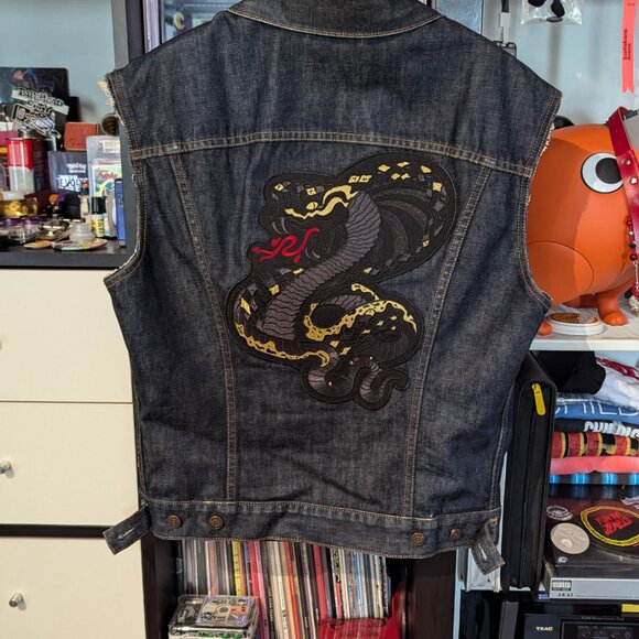 LEVI'S RED TAG DENIM VEST + INNER DECAY BACK PATCH - Picture 3 of 3